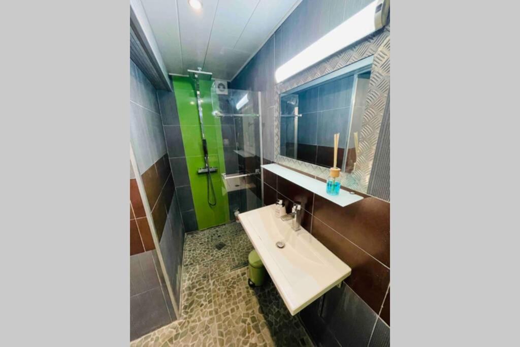 Апартаменти Le Jad Joli F2 Proche Gare, Arenes Avec Terrasse Privee Нім Екстер'єр фото